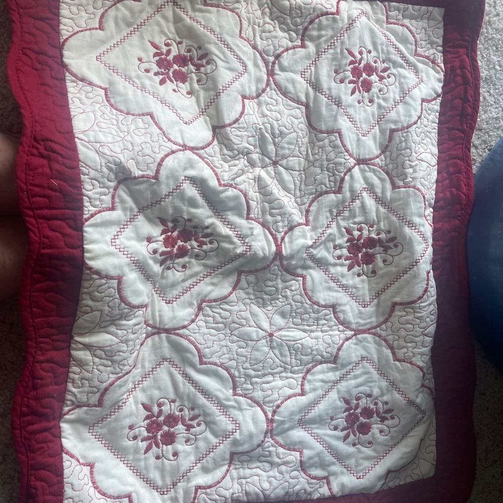 Red and white zip sham